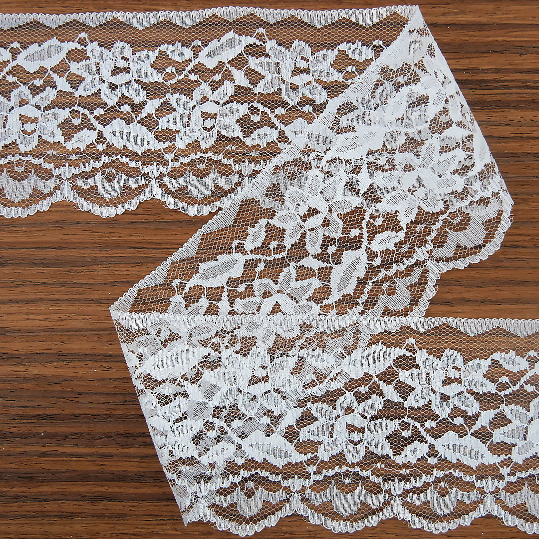 Lace Floral Design 3.5" wide Ivory 50 metre reels