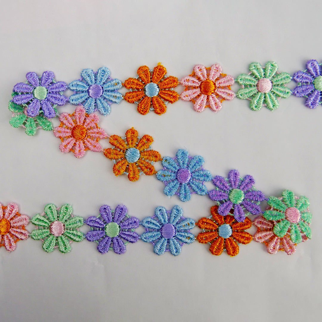 Guipure Daisy 1" wide Special Bright Multi 27.4 metre cards