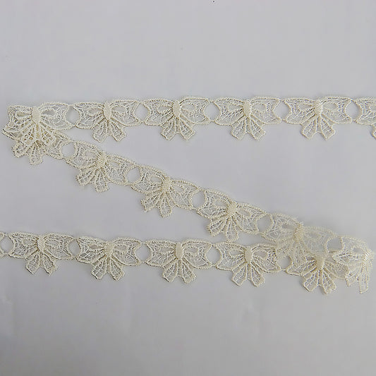 Guipure Bow Trim 3/4" wide Ivory 50 metre cards