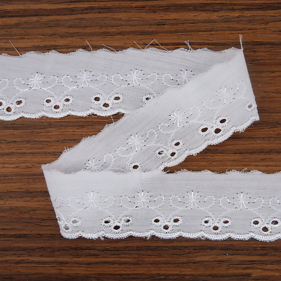 Broderie Anglaise Trim Floral Design 1.5" wide White 27.4 metre cards