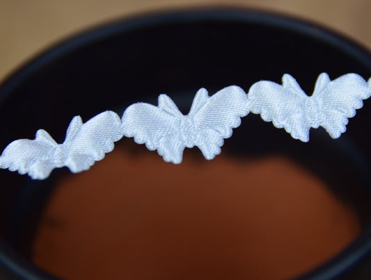 Satin Butterfly Chain Ribbon - White ( 25m card )