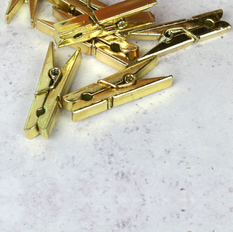 Dovecraft Essentials Metallic Pegs - Gold